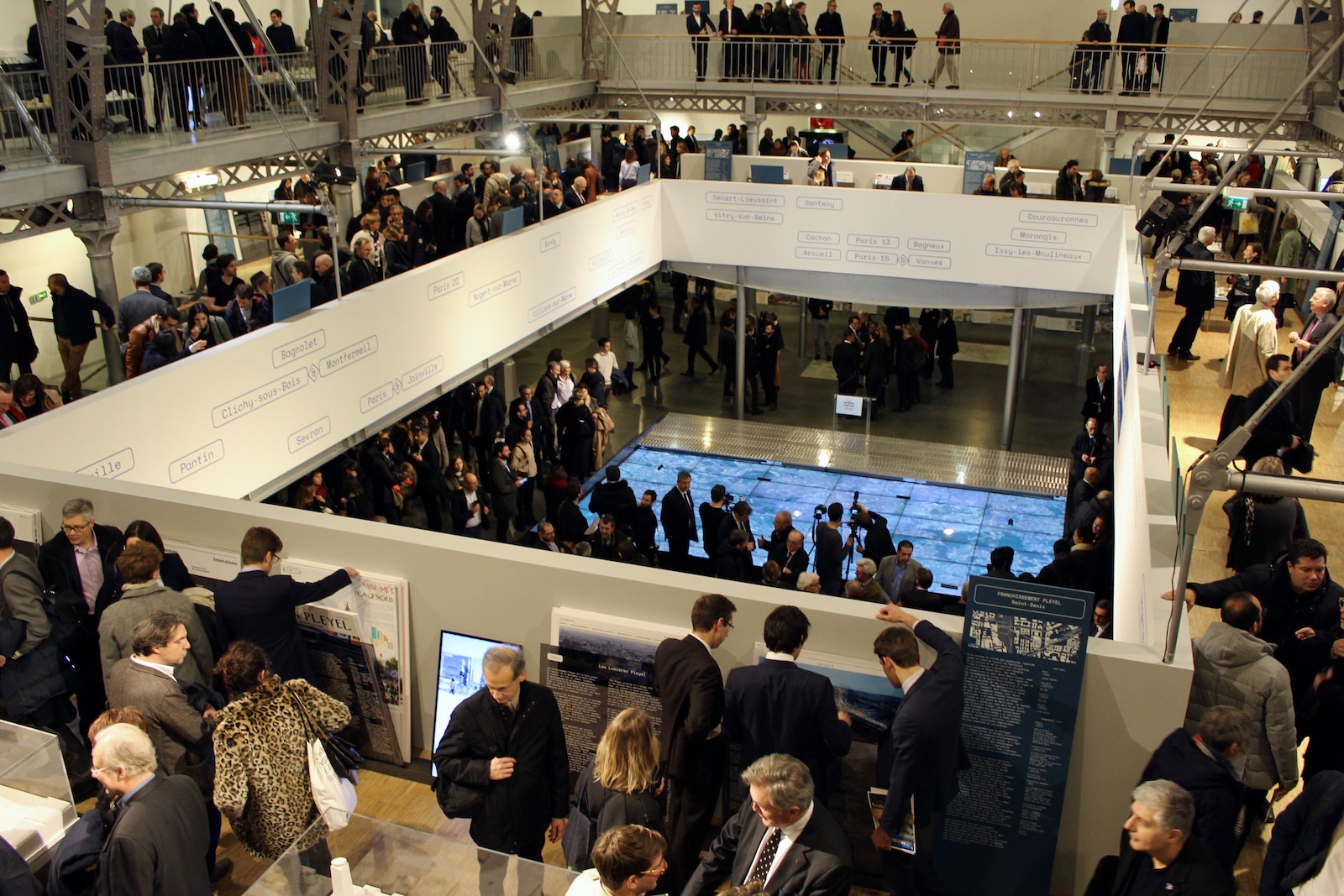 L’inauguration de l’exposition consacrée aux 153 projets d’Inventons la Métropole du Grand Paris a réuni plus de 2 200 personnes au Pavillon de l’Arsenal.