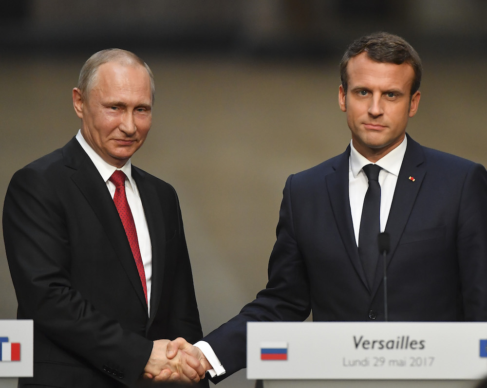 Visite de travail de Vladimir Poutine au Chateau de Versailles a occasion de exposition sur Pierre le Grand un tsar en France.