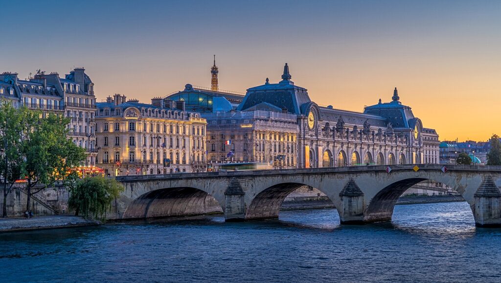 Pont Royal and Musée d'Orsay, Paris 10 July